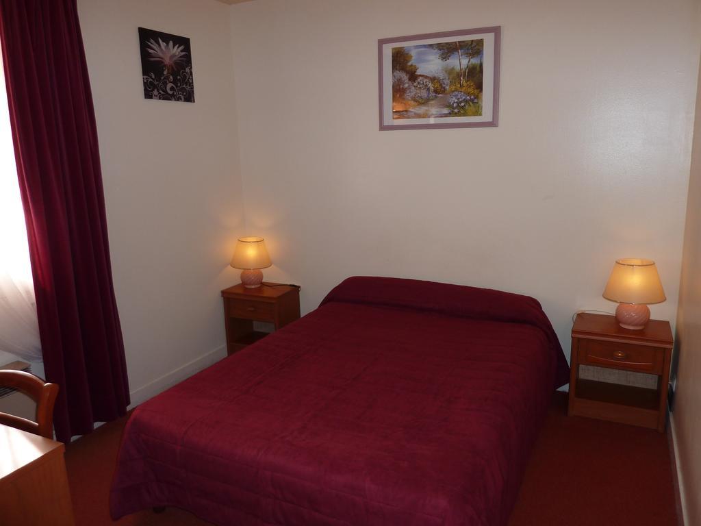 Hotel Longo Mai Arles Zimmer foto